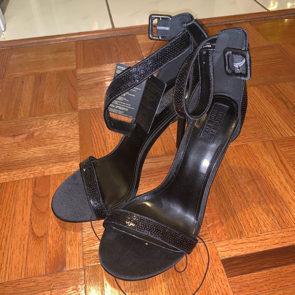 Black sequin single sole sandal size 10